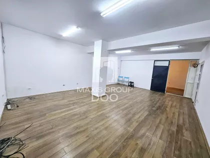Breskvin cvet | 4zida.rs