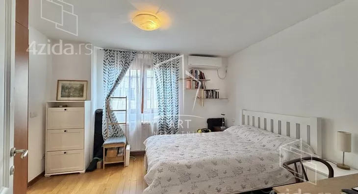 Četvoroiposoban stan | 4zida