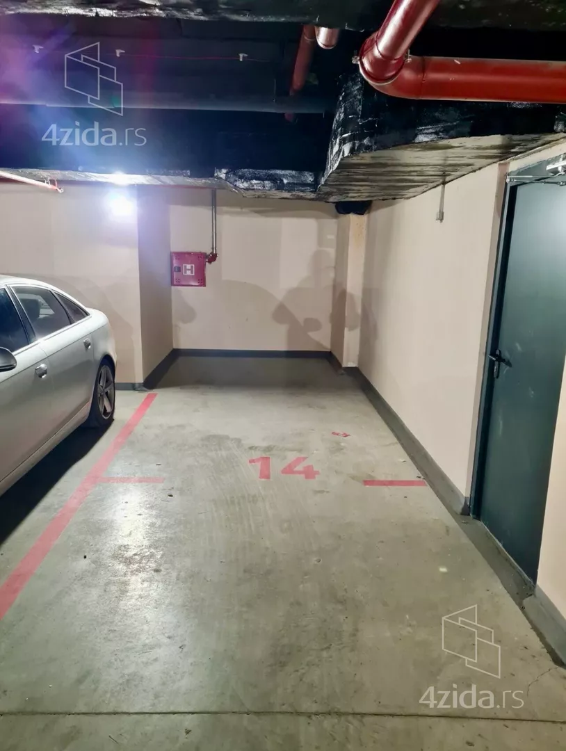 Parking | 4zida