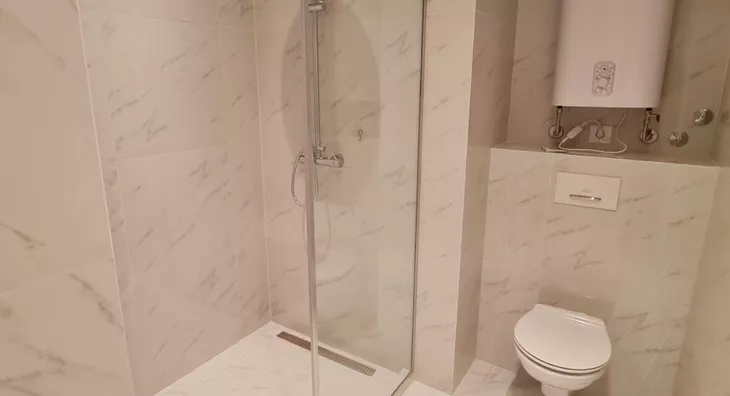 Šestosoban stan | 4zida