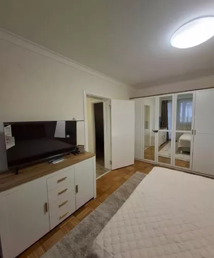 Ustanička | 4zida.rs