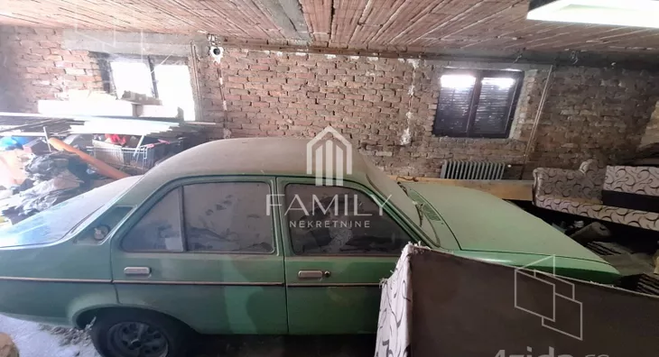 3-etažna kuća | 4zida