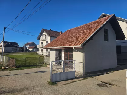 Radovana Mićovića 30 | 4zida.rs