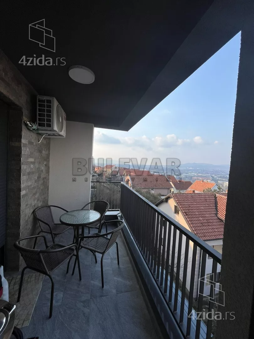 Dvoiposoban stan | 4zida