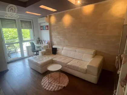 Prve Pruge | 4zida.rs