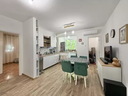 Radnih akcija | 4zida.rs