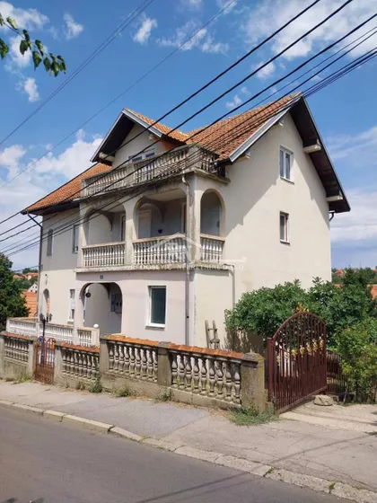 Vuka Karadžića | 4zida.rs