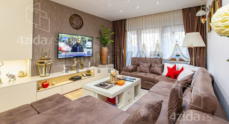 Troiposoban stan | 4zida