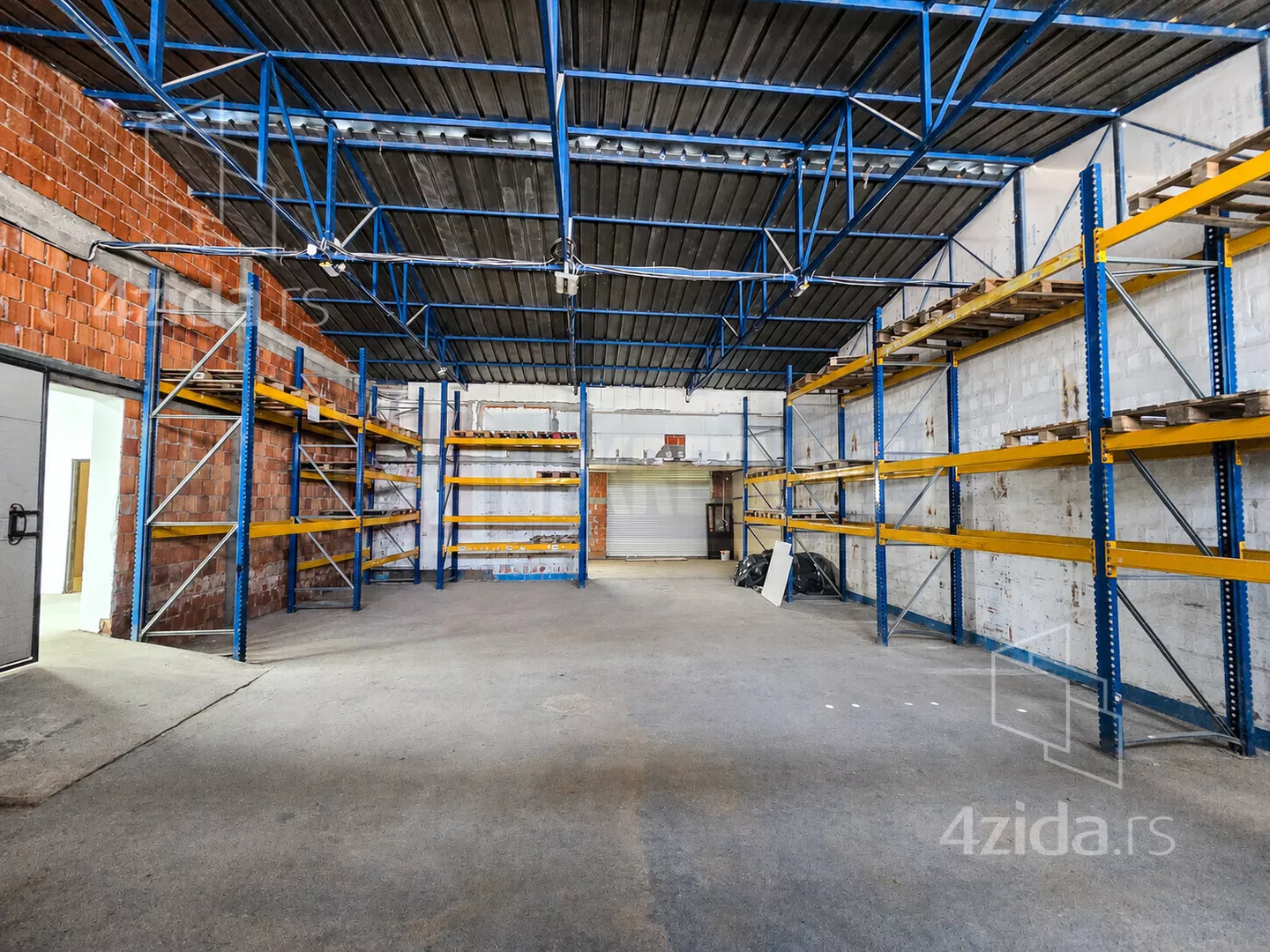 Lokal | 4zida