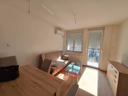 Orlovića Pavla | 4zida.rs