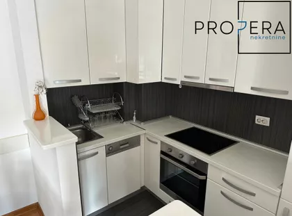 Prvomajska | 4zida.rs