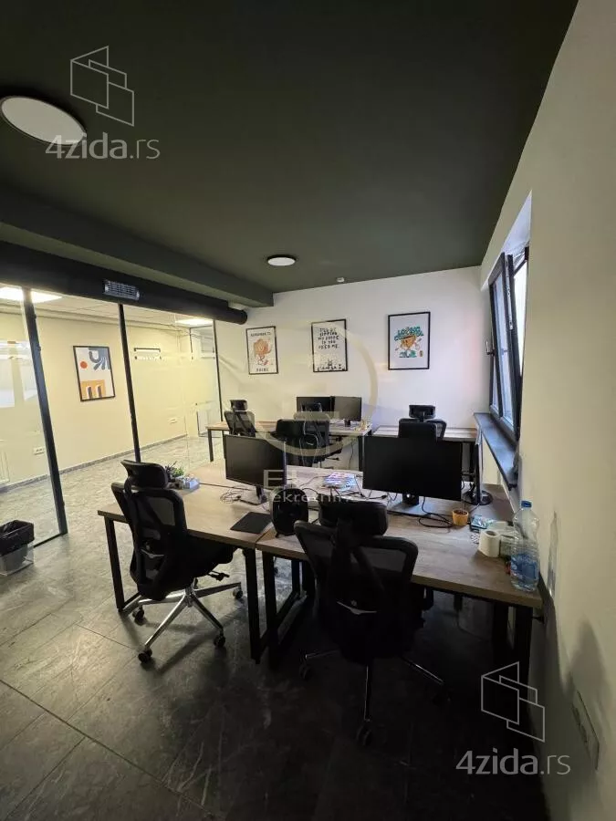 Poslovni prostor | 4zida
