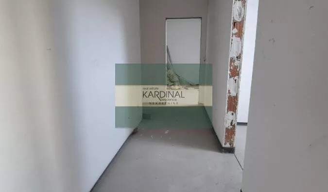 Šestosoban stan | 4zida