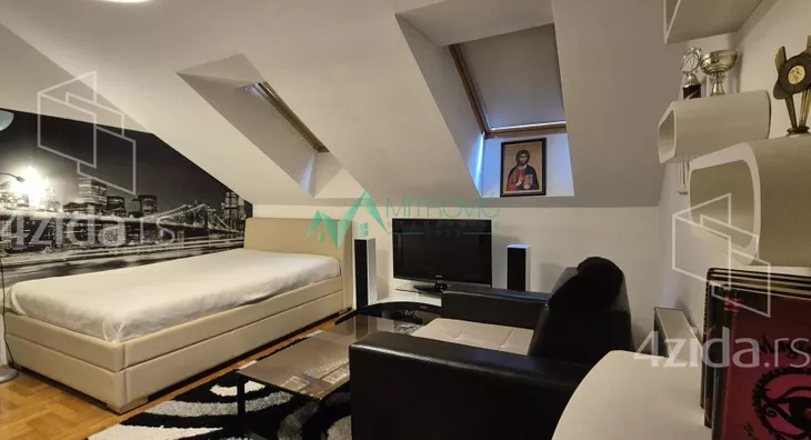 Četvoroiposoban stan | 4zida