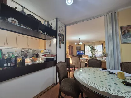 Kestenova bb | 4zida.rs