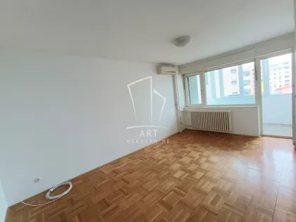 Jovana Rajića | 4zida.rs