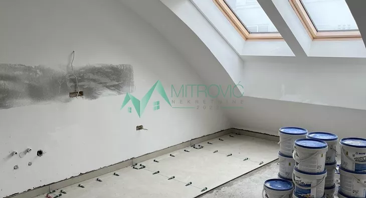 Četvoroiposoban stan | 4zida