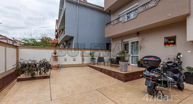 3-etažna kuća | 4zida