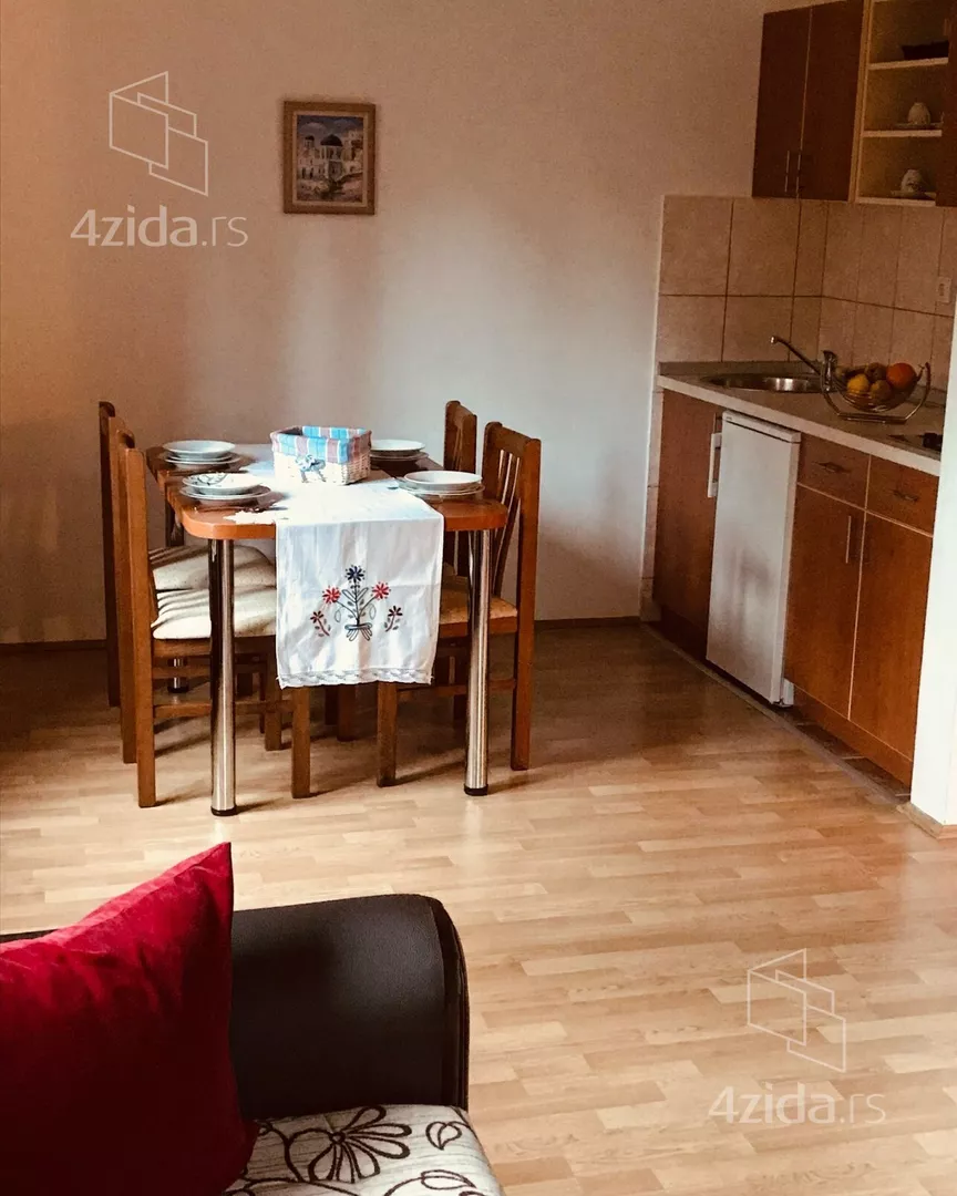 4-etažna kuća | 4zida