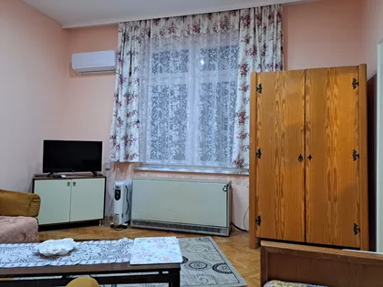 Vukov Spomenik | 4zida.rs