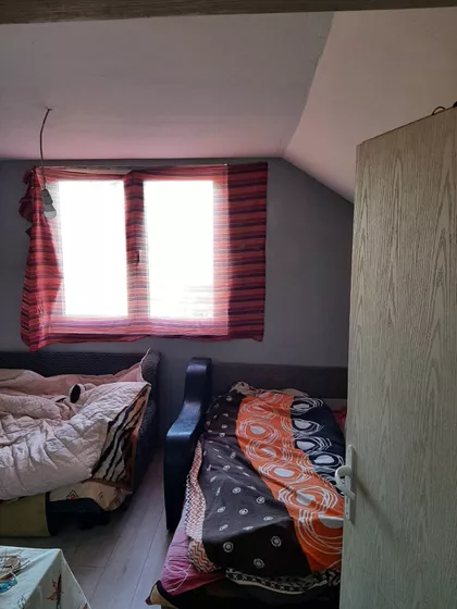 Laćarak | 4zida.rs