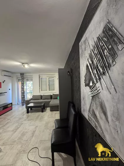 ŠUMADIJSKA | 4zida.rs