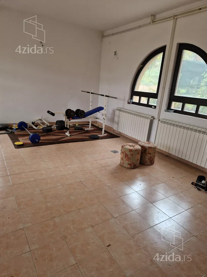 Коммерческое помещение · 94 m² · Beograd