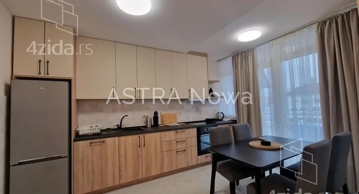 Sedmosoban stan | 4zida