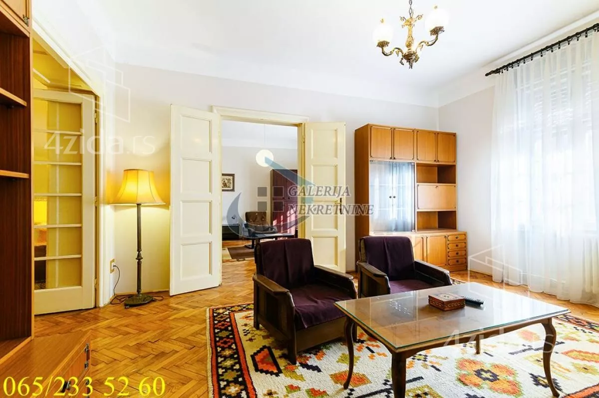 Četvoroiposoban stan | 4zida