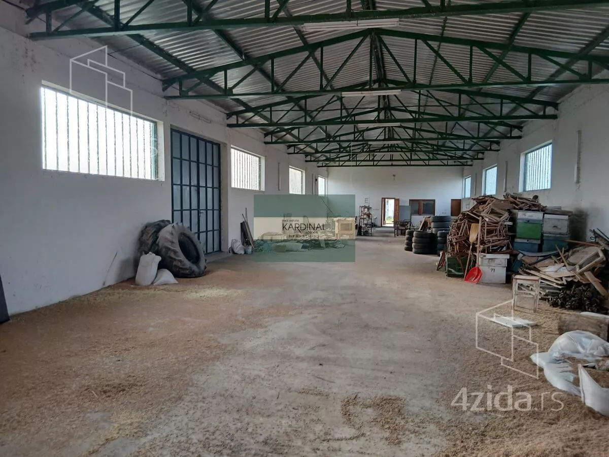 Poslovni prostor | 4zida