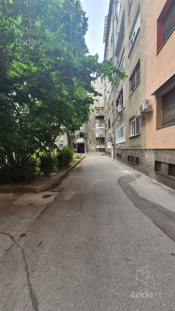 Kancelarija | 4zida