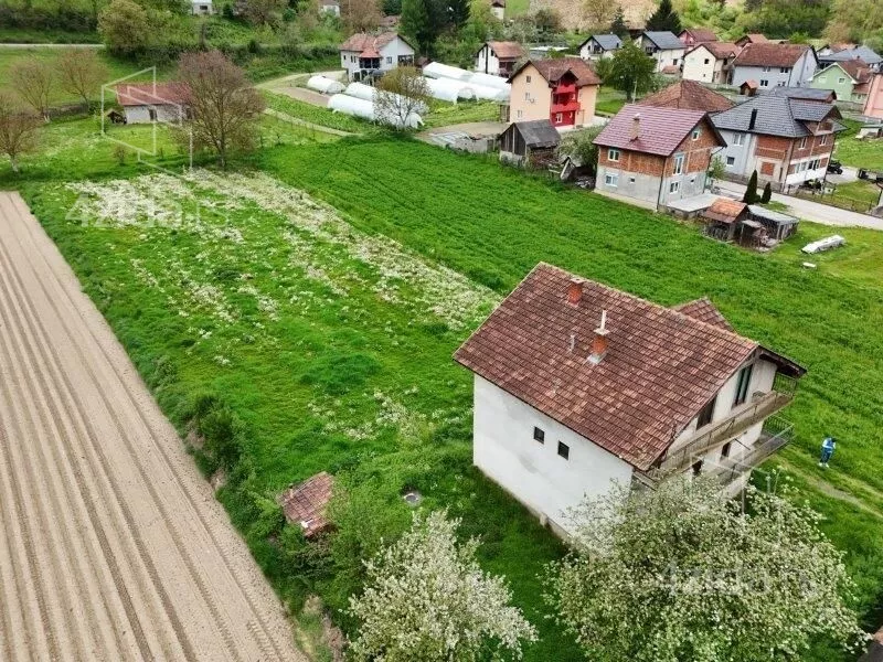 Plac | 4zida