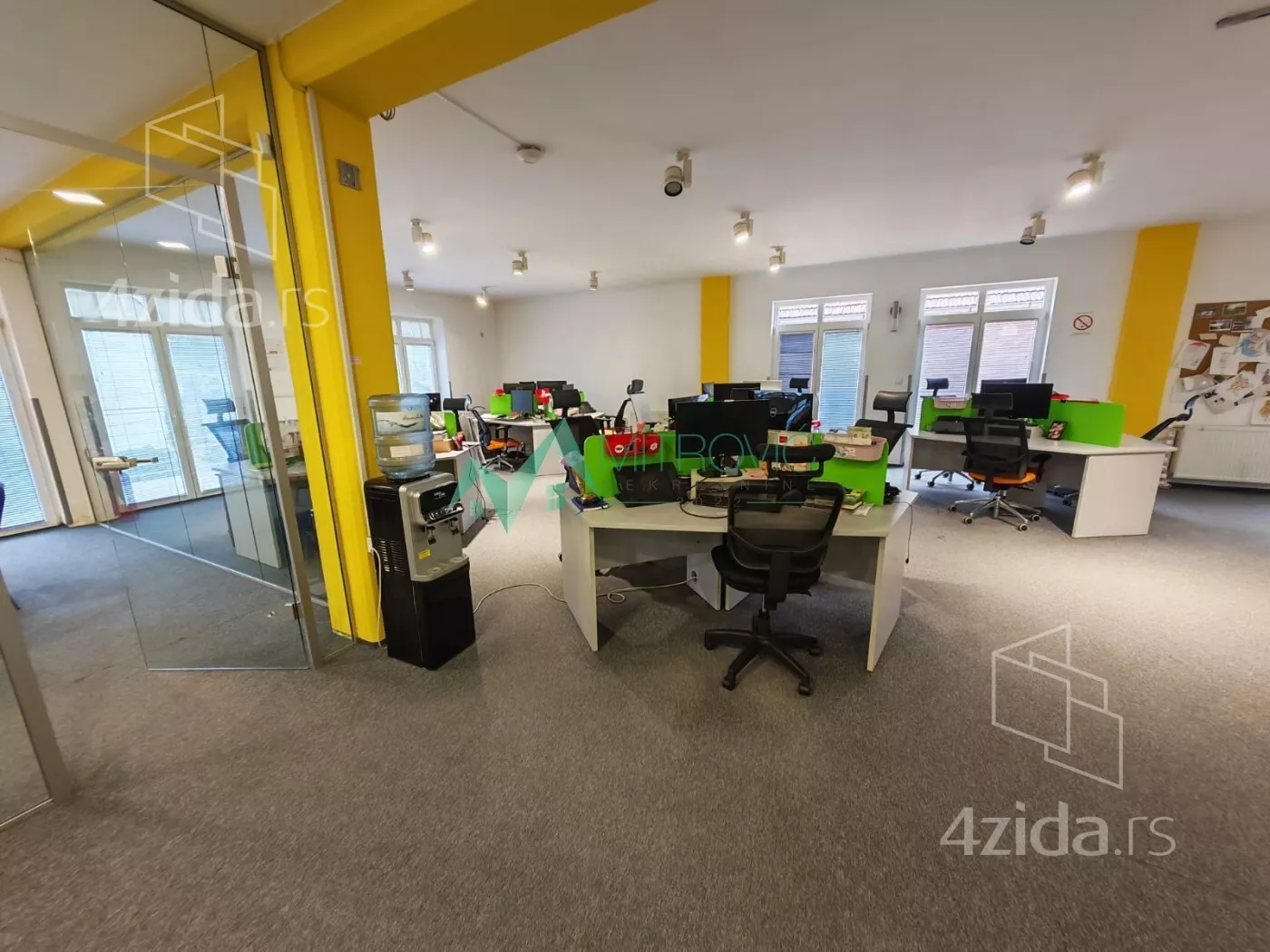 Poslovni prostor | 4zida
