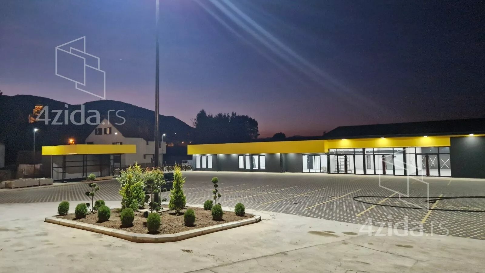 Poslovni prostor | 4zida