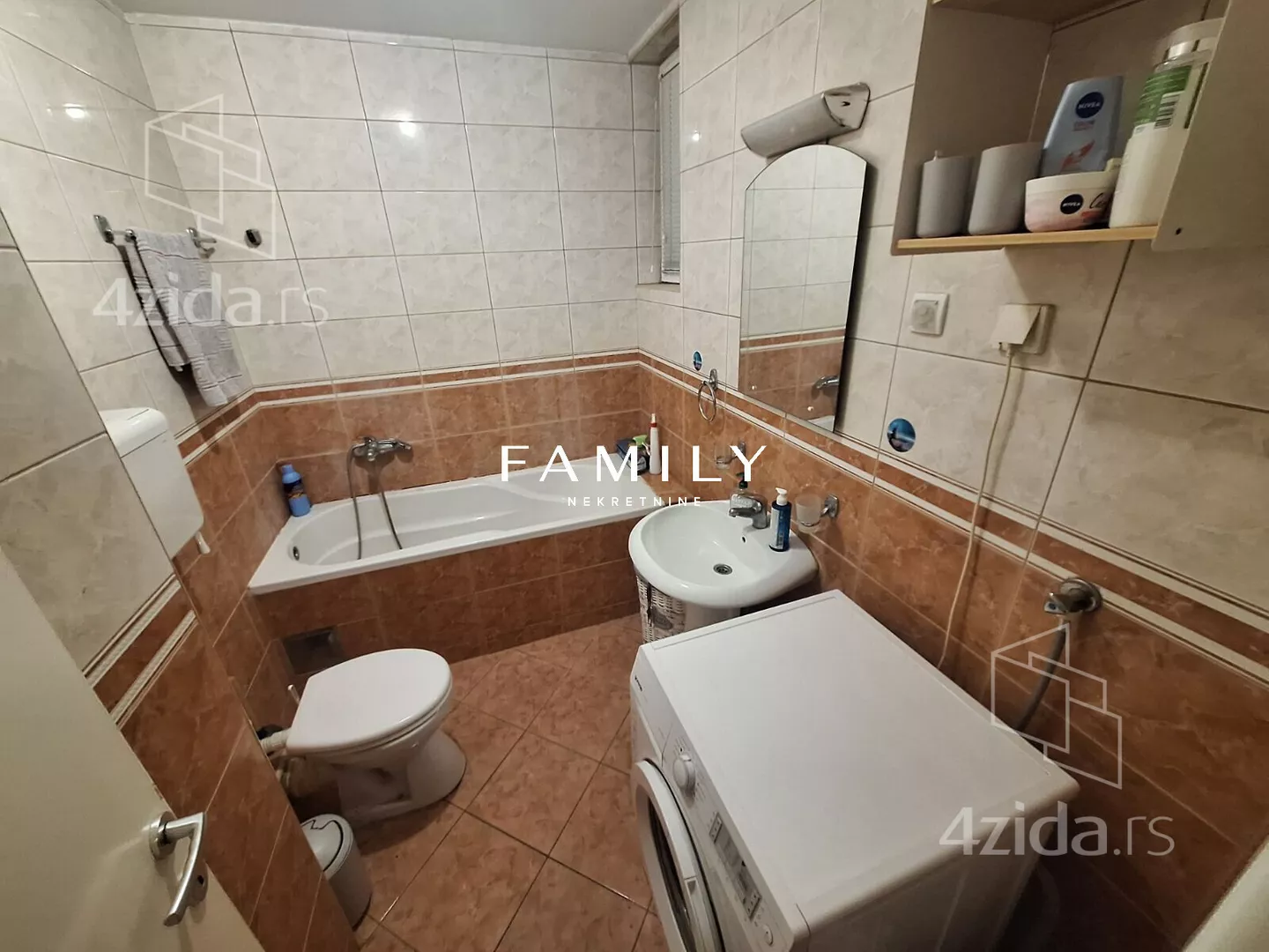 Dvoiposoban stan | 4zida