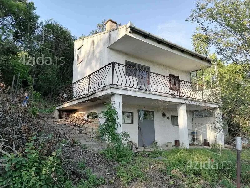 Plac | 4zida