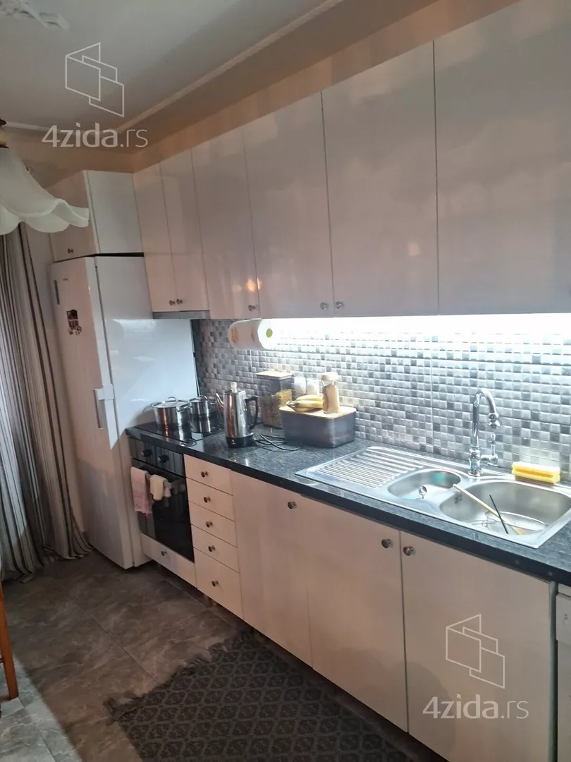 4-etažna kuća | 4zida
