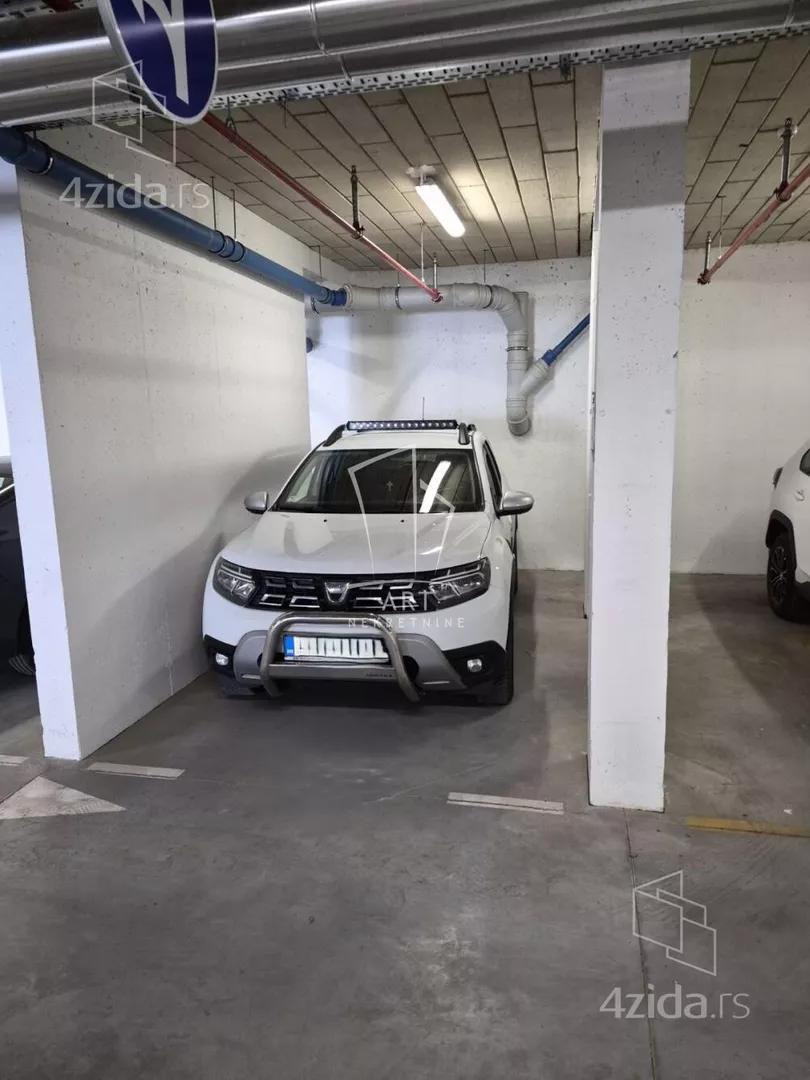Garaža | 4zida