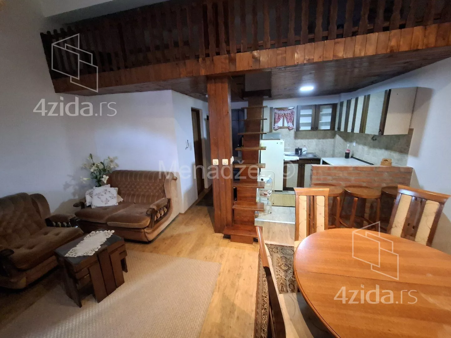 Jednoiposoban stan | 4zida