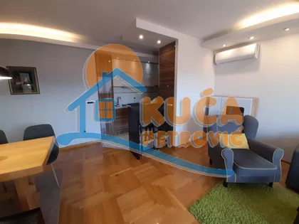 Tome Rosandića | 4zida.rs