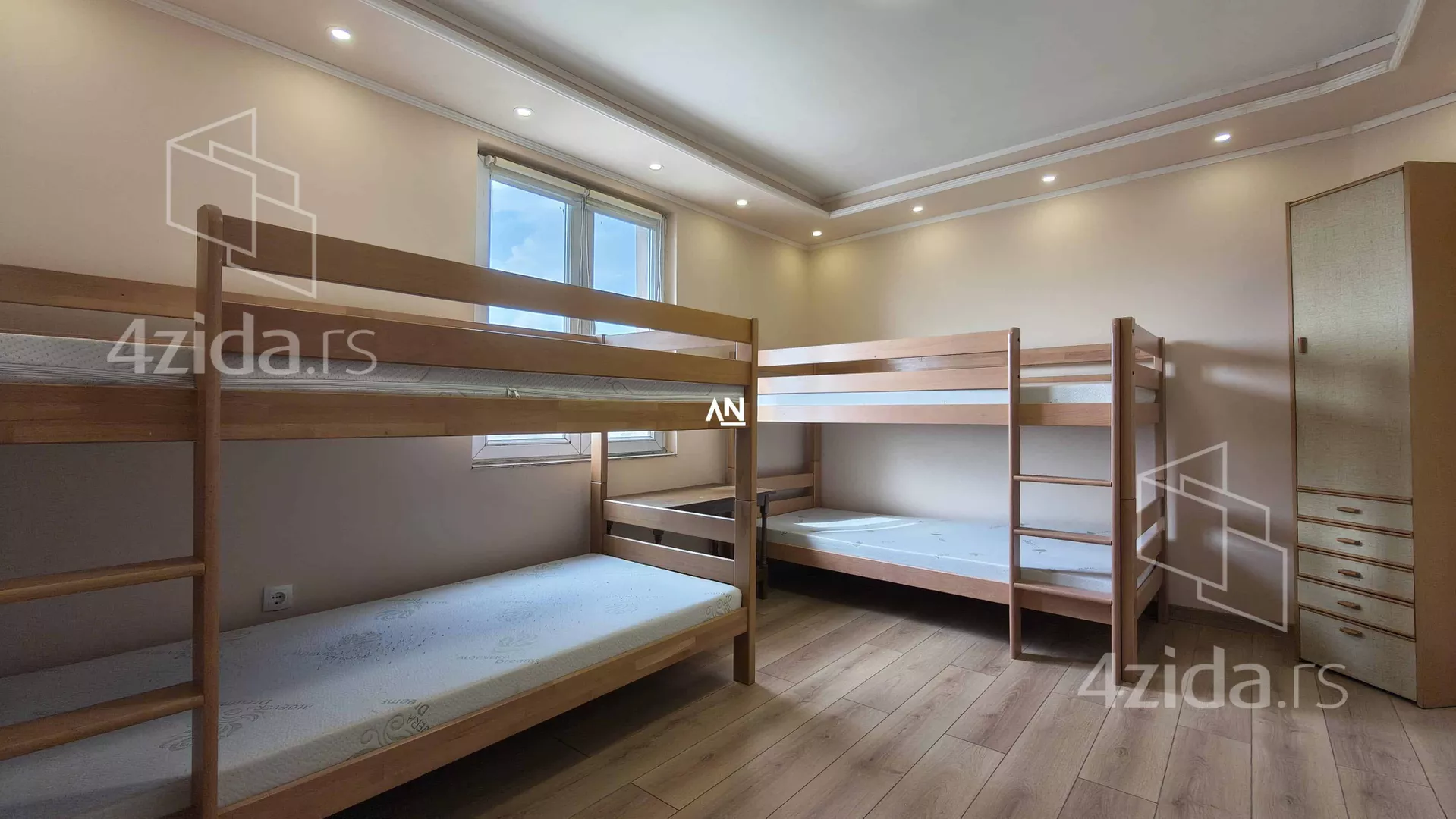 Četvorosoban stan | 4zida