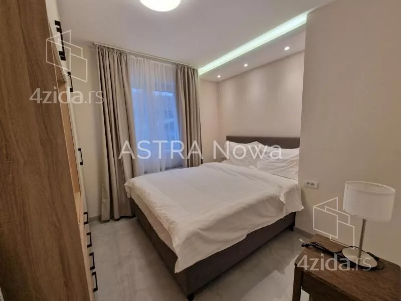 Sedmosoban stan | 4zida