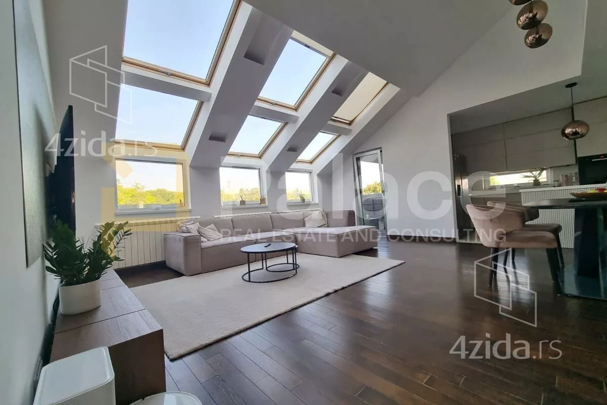 Petosoban stan | 4zida