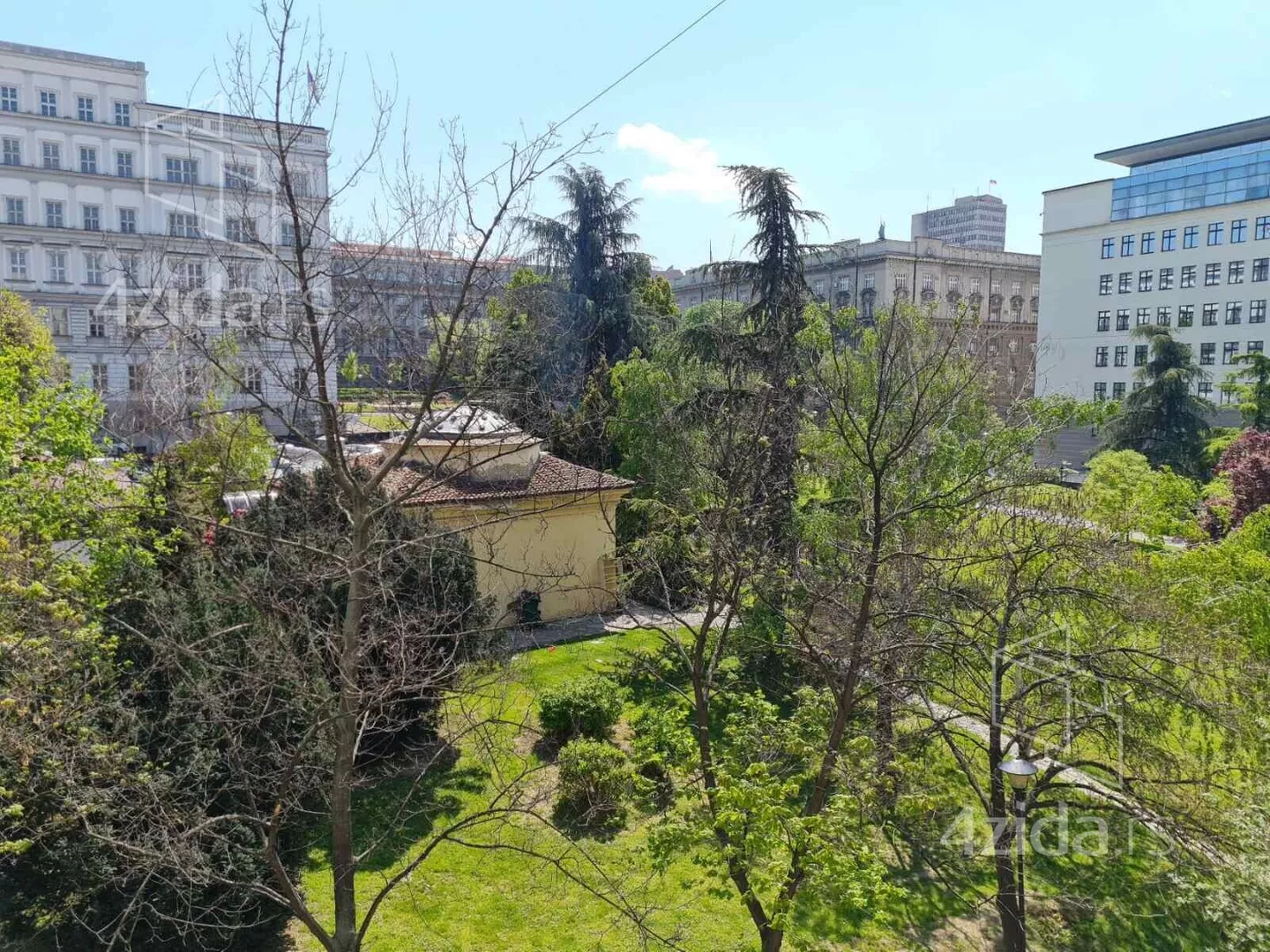 Petosoban stan | 4zida