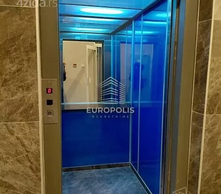 Četvoroiposoban stan | 4zida