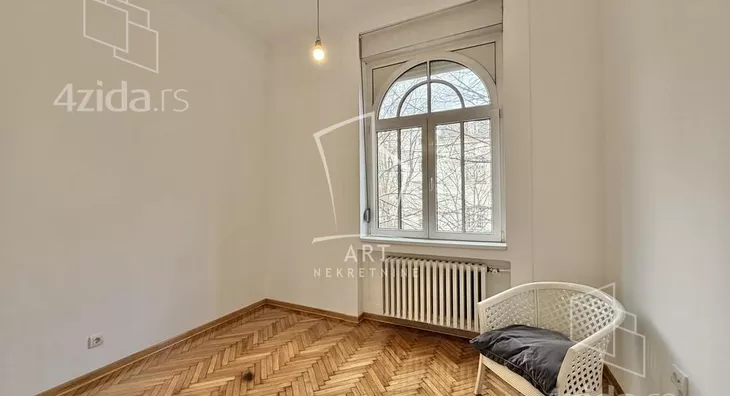 Šestosoban stan | 4zida