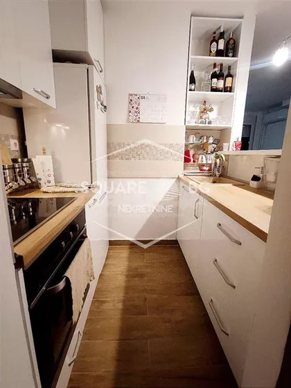 Poenkareova | 4zida.rs