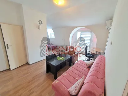 Ekonomski/Pravni Fakultet | 4zida.rs