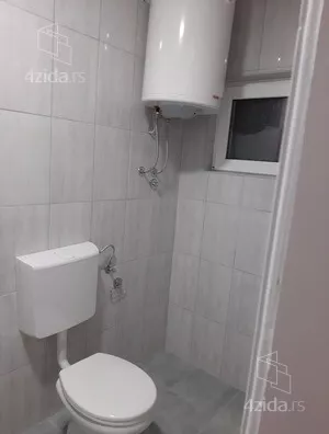 Šestosoban stan | 4zida