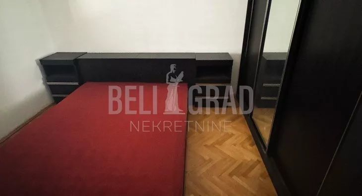 Četvoroiposoban stan | 4zida